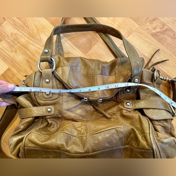 Jesslyn Blake Leather Weekend Bag - Picture 12 of 12